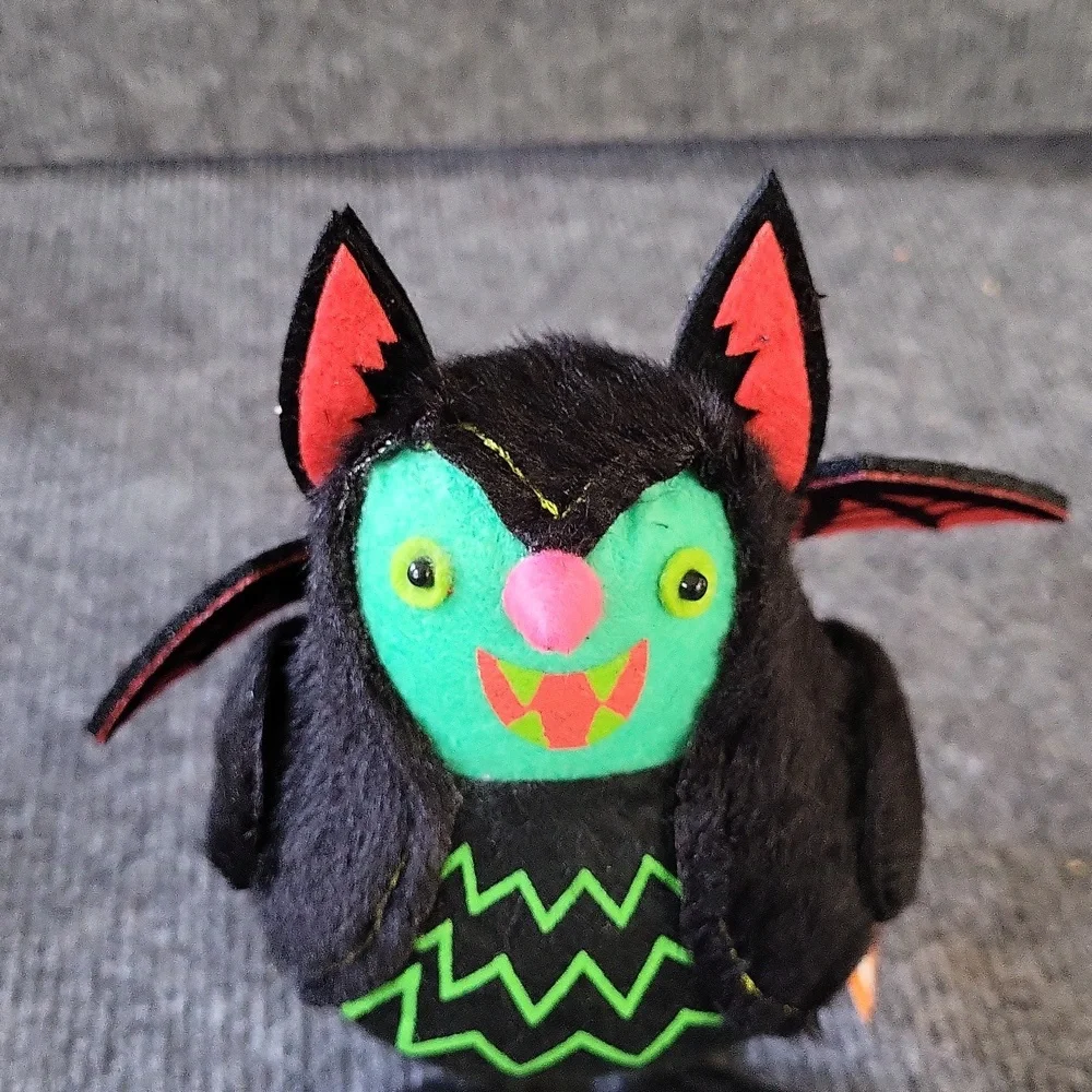TARGET Spritz Hyde and Eek! Birds Halloween bat 2024